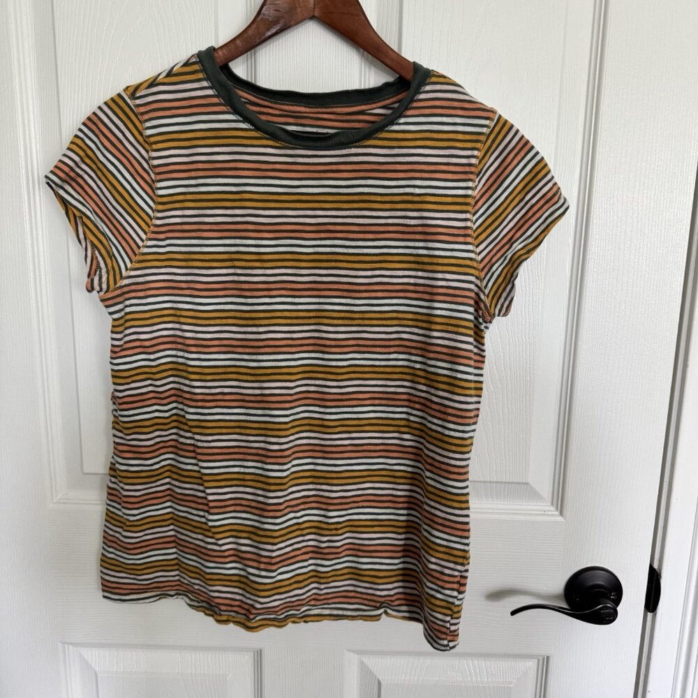 Universal Thread Rainbow Stripe Crewneck Short Sleeve T-Shirt L